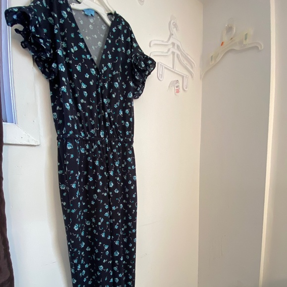 Flowered patterned jumpsuit - Picture 2 of 4